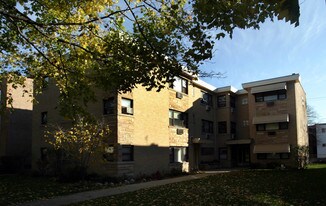 335 Custer Ave in Evanston, IL - Building Photo
