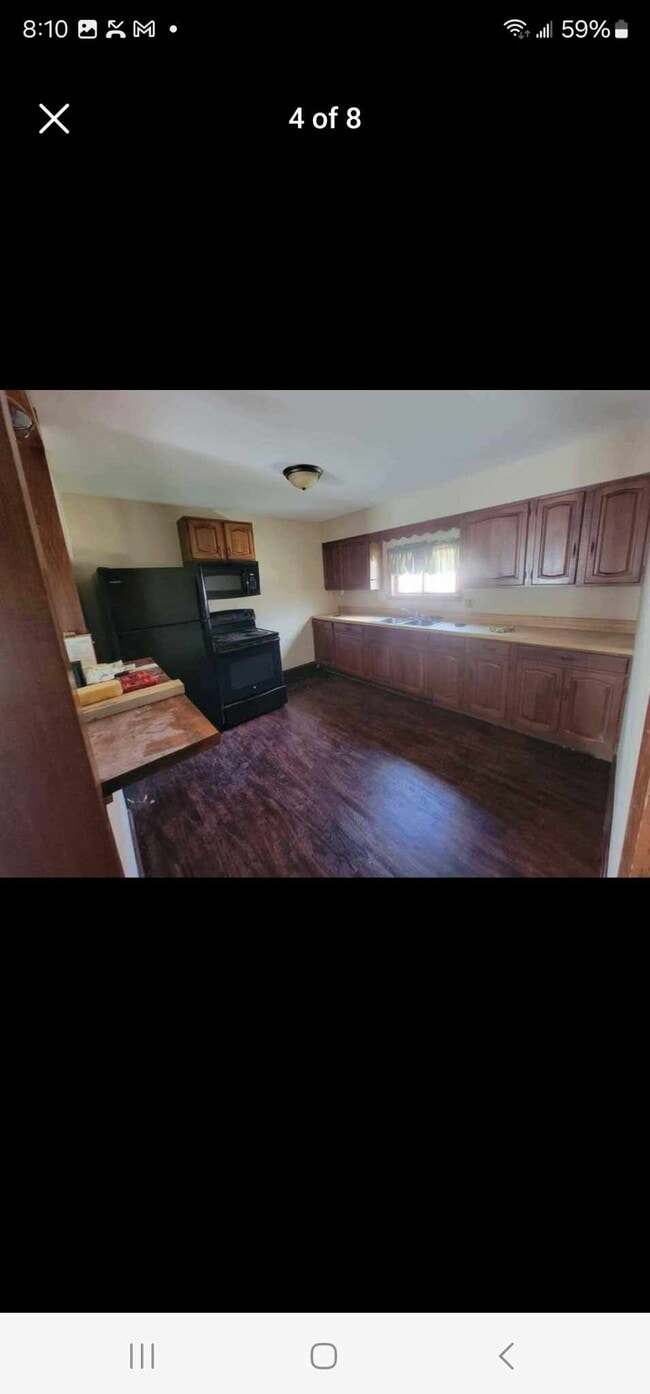 66 S Gamble St, Unit 1/2 - Upstairs in Shelby, OH - Building Photo - Building Photo