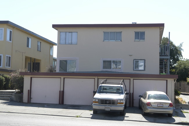 2634 73rd Ave in Oakland, CA - Foto de edificio - Building Photo