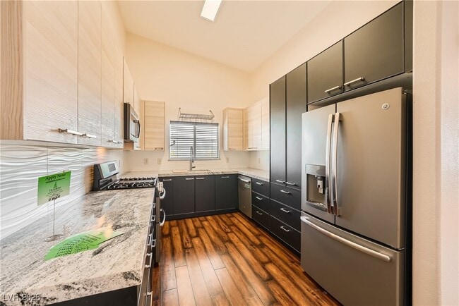 property at 2152 Quartz Cliff St