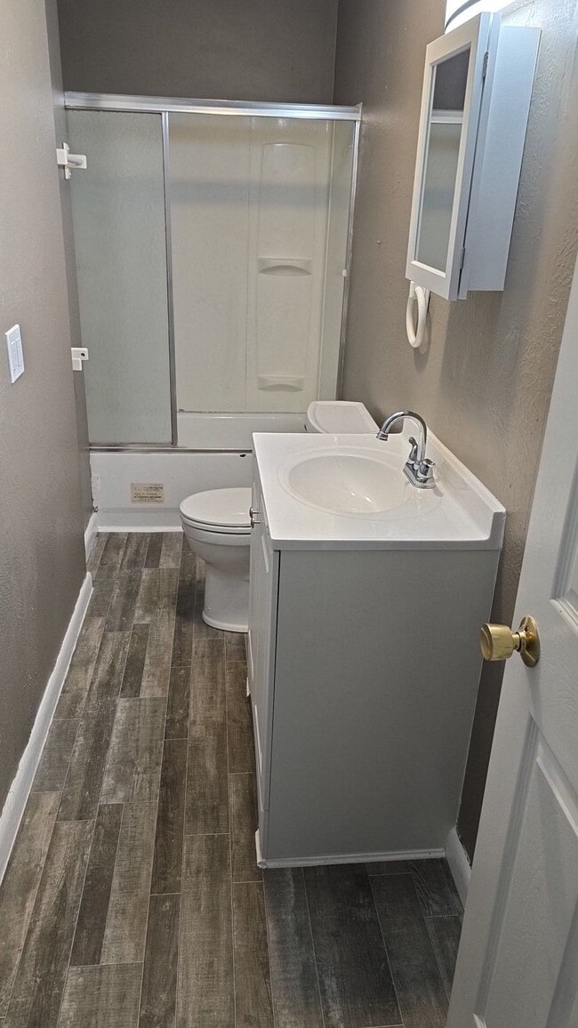 property at 216 S Cavin St