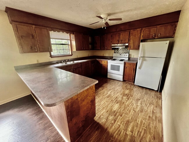 576 Halbert Heights Rd in Brookhaven, MS - Building Photo - Building Photo