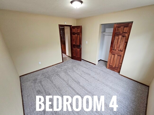 4260 McPherson Ave, Unit 4 in Colorado Springs, CO - Foto de edificio - Building Photo