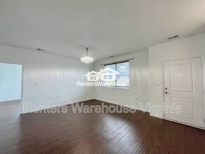1713 Dresdon Ln in Virginia Beach, VA - Building Photo - Building Photo