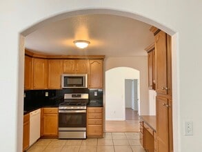 140 Sally St in Hollister, CA - Building Photo - Building Photo