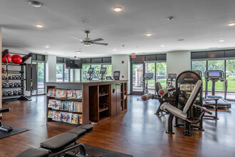 Residences at Topiary Park in Columbus, OH - Building Photo - Interior Photo