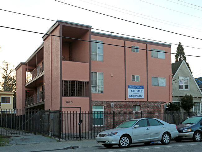 3620 West St in Oakland, CA - Foto de edificio - Building Photo