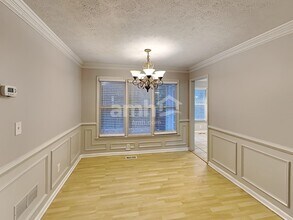 420 Etowah Valley Way in Woodstock, GA - Foto de edificio - Building Photo