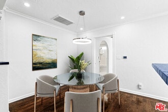 916 N Alfred St in Los Angeles, CA - Building Photo - Building Photo