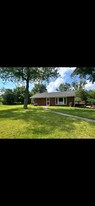 7858 Erie St in Sylvania, OH - Building Photo