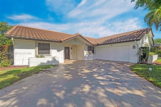 5621 Carriage Ln in Davie, FL - Building Photo - Building Photo