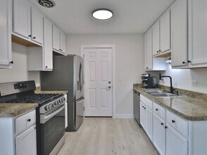 1053 Newport Harbor in Schaumburg, IL - Building Photo - Building Photo