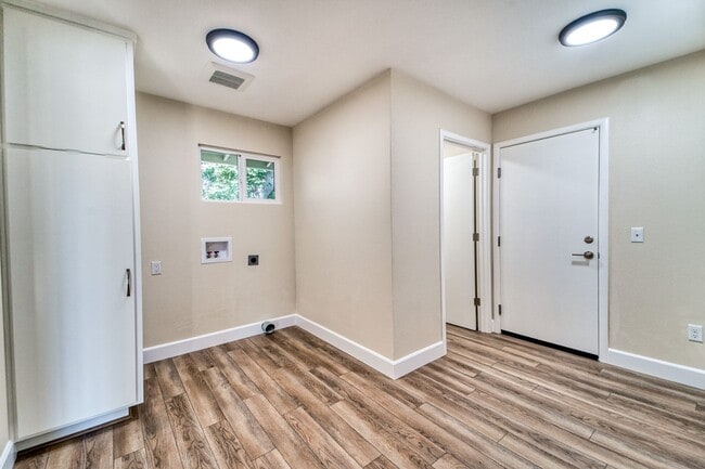 3900 Lincoln Rd in Yuba City, CA - Building Photo - Building Photo