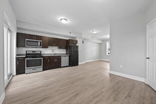 665 Dumbarton Ave in Baltimore, MD - Building Photo