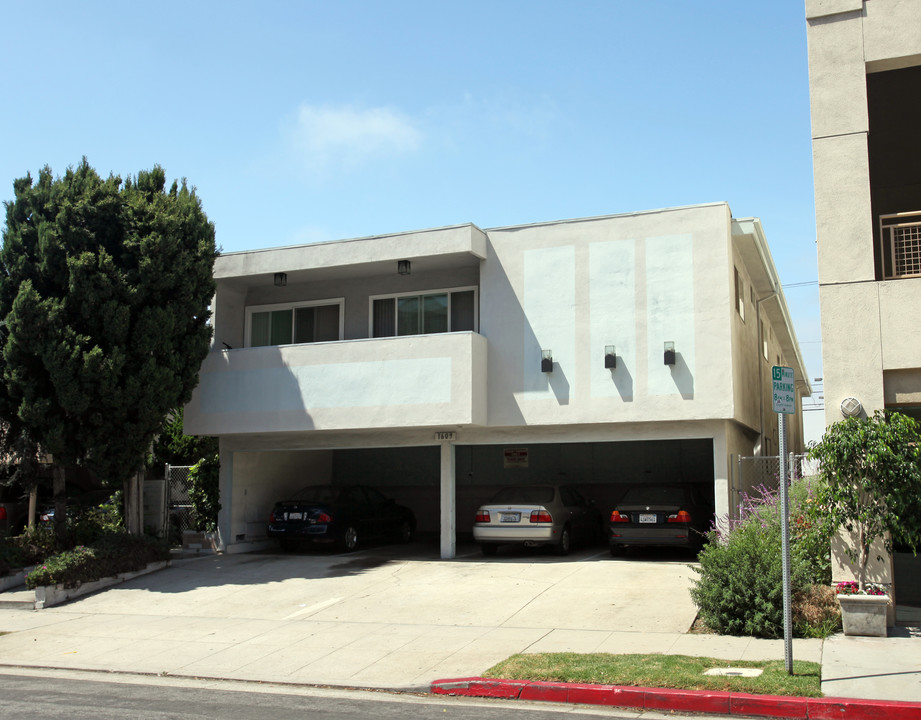 1609 Butler Ave in Los Angeles, CA - Building Photo