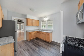 817 Dorchester Ave SW in Grand Rapids, MI - Building Photo - Building Photo