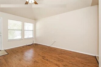 136 Stewart Bend Ct in Azle, TX - Building Photo - Building Photo