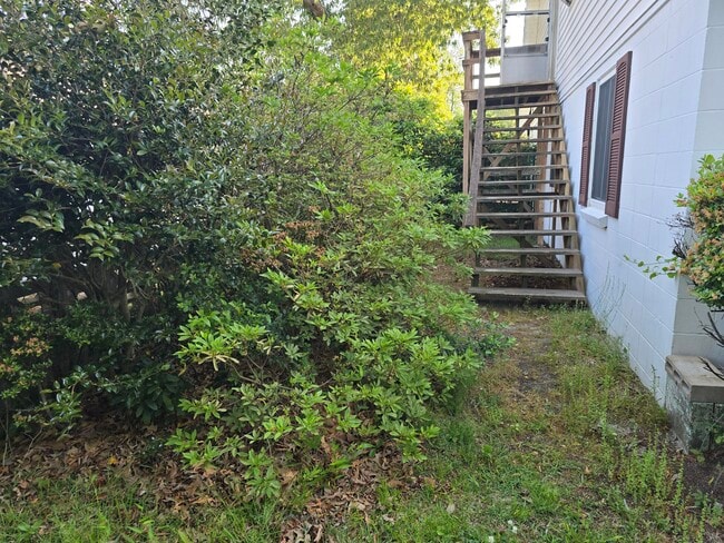 3613 River Rd, Unit 3613 B
