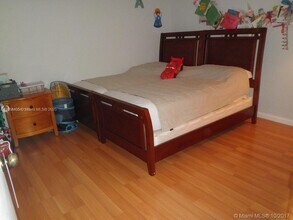 1021 Mockingbird Ln in Plantation, FL - Building Photo - Building Photo