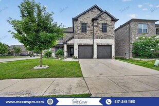 3748 Evergreen Ridge Rd in Fort Worth, TX - Building Photo