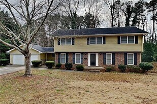 3695 Bozeman Lake Rd in Kennesaw, GA - Building Photo