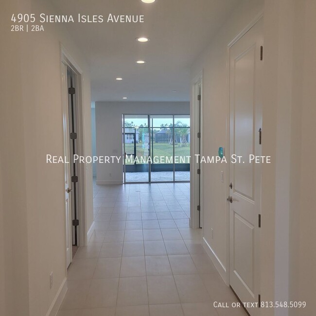 4905 Sienna Isles Ave in Wimauma, FL - Building Photo - Building Photo