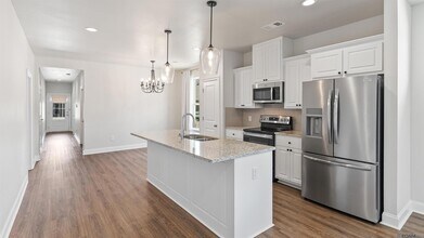 927 Dorado Ave in Baton Rouge, LA - Building Photo - Building Photo