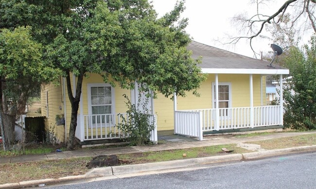 property at 2810 3rd Ave