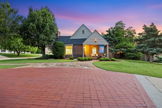 property at 1125 Park Manor Dr