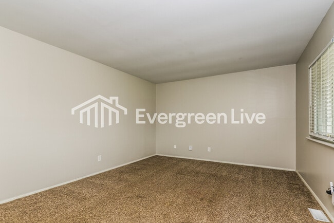 204 W Boitnott Dr in Union, OH - Building Photo - Building Photo