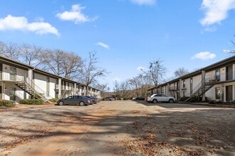 Idlewild in Birmingham, AL - Building Photo - Building Photo