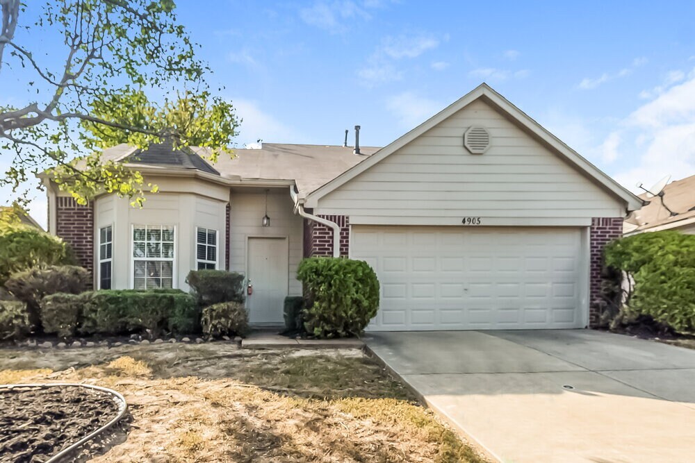 4905 Top Notch Loop in Memphis, TN - Building Photo