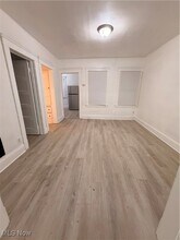 10512 Greenlawn Ave in Cleveland, OH - Building Photo - Building Photo