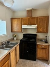 16482 Eastchase St in Montgomery, TX - Building Photo - Building Photo