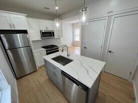 7 Transit St in Boston, MA - Building Photo