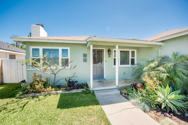 20092 Bayview Ave in Newport Beach, CA - Building Photo - Building Photo