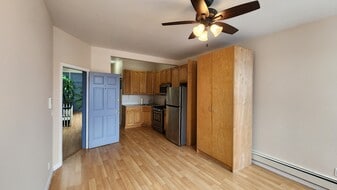 6116 55th St, Unit 2L in Maspeth, NY - Building Photo