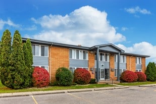 Cove On 13 - Roseville, MI