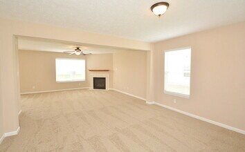 841 Durham Way in Greenwood, IN - Building Photo - Building Photo