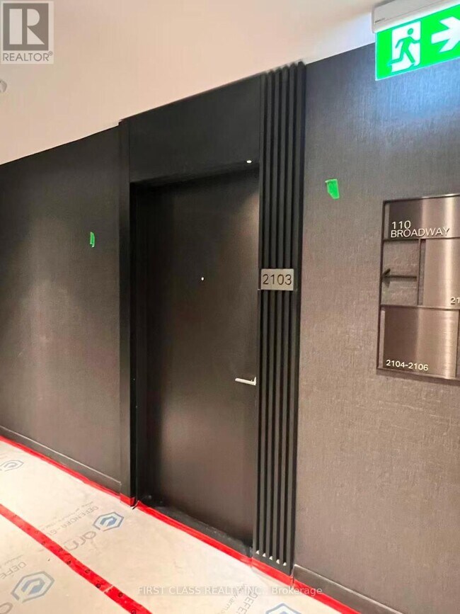 110 Broadway Ave in Toronto, ON - Building Photo - Building Photo