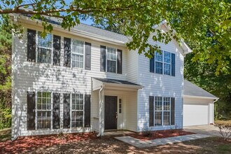 5511 Chasewind Dr in Charlotte, NC - Foto de edificio - Building Photo