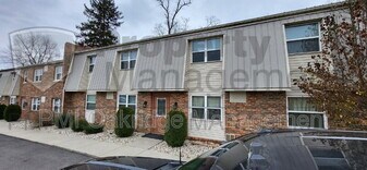 1112 W Main St in Troy, OH - Building Photo