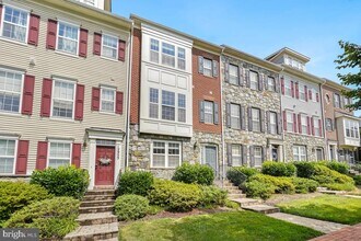 12953 Clarksburg Square Rd in Clarksburg, MD - Building Photo - Building Photo