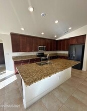 7635 Souverain Ln in Reno, NV - Foto de edificio - Building Photo