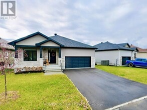 754 Meadowridge Cir in Ottawa, ON - Building Photo - Building Photo