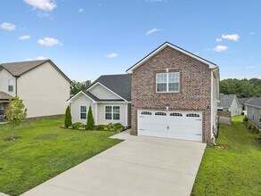 219 Dugger Dr in Clarksville, TN - Building Photo - Building Photo