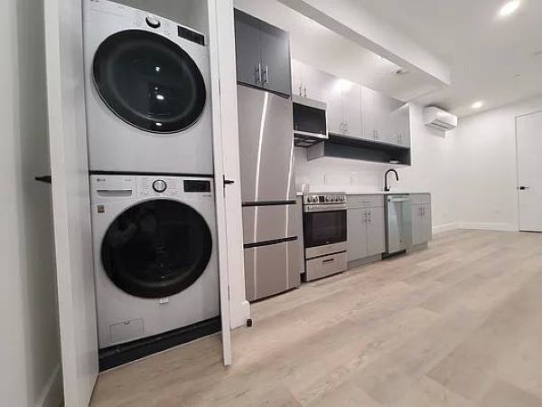 283 S 2nd St, Unit 1 in Brooklyn, NY - Foto de edificio - Building Photo
