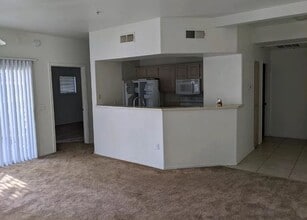 600 W Grove Pky, Unit 1053 in Tempe, AZ - Foto de edificio - Building Photo