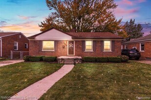 11037 Mayfield St in Livonia, MI - Building Photo