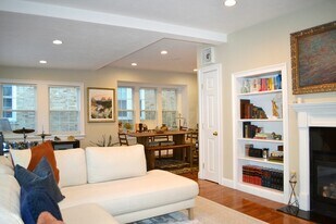 42 Robinwood Ave in Boston, MA - Building Photo